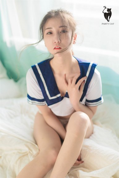 杨威双胞胎女儿一周岁庆生 一个像爸爸一个像妈妈“半岛平台在线登入”(图4) 半岛平台在线登入